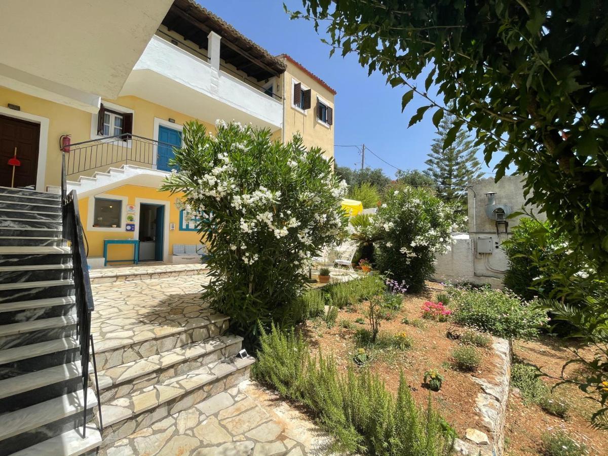 Sunflower Apartments & Studios Kassiopi Exterior foto