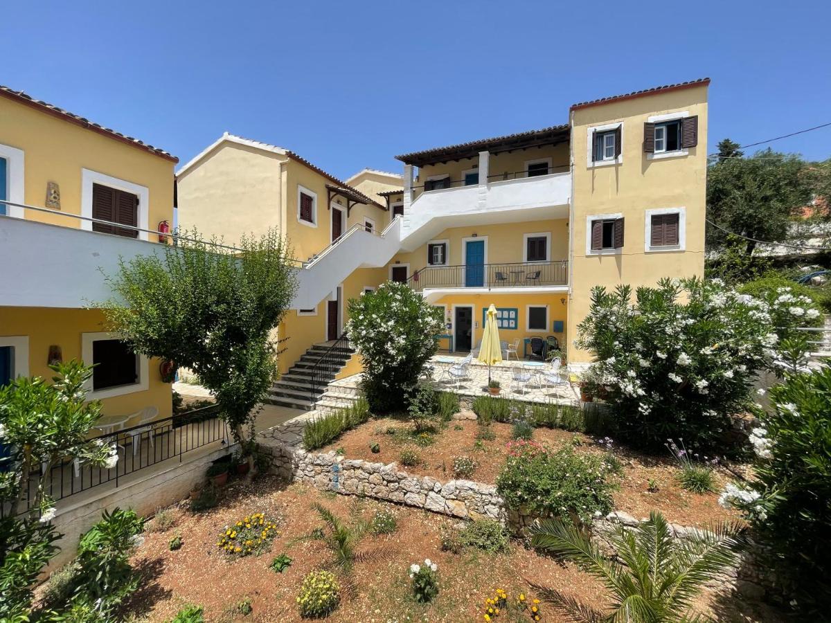 Sunflower Apartments & Studios Kassiopi Exterior foto